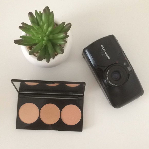 Smashbox Other - NWOT Smashbox Spotlight Palette-Gold